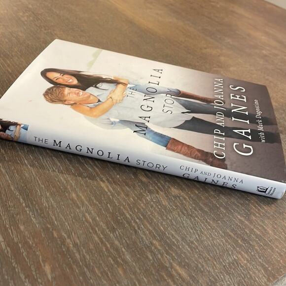 The Magnolia Story Chip and Joanna Gaines hardcover - Picture 4 of 4